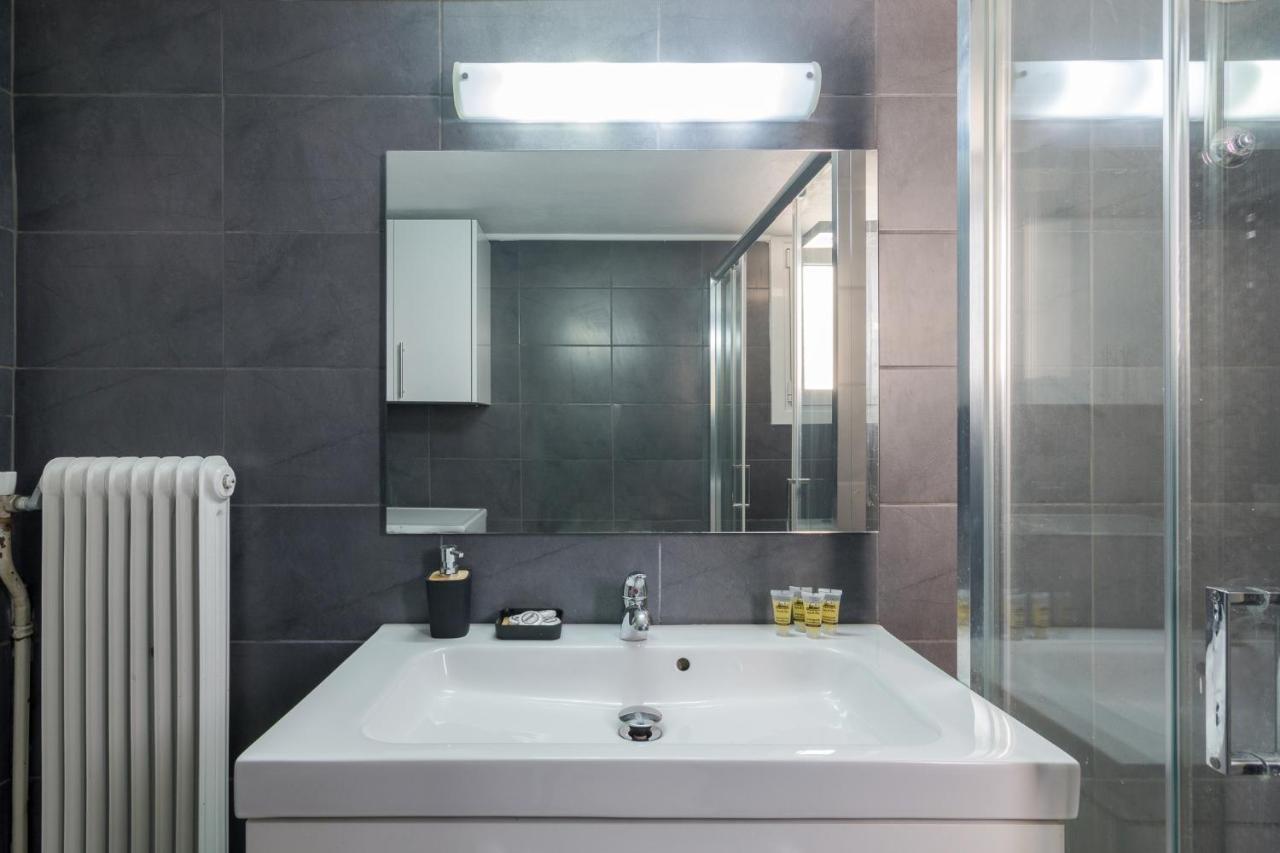 Spacious And Modern Flat For 4 Atenas Exterior foto